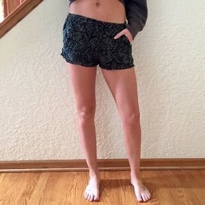 Silence & Noise printed shorts